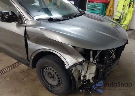 2018 Nissan Rogue Sport S z USA, uszkodzony, nr VIN JN1BJ1CR0JW255657